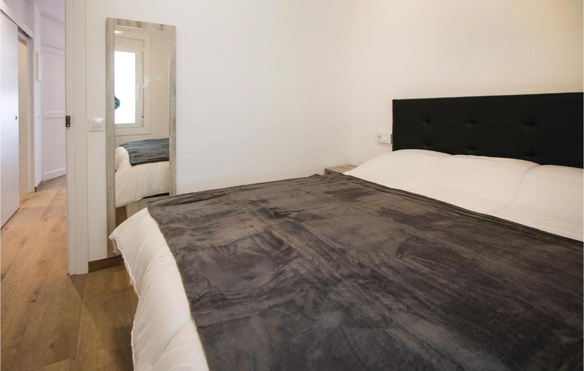 Amazing Apartment In Blanes With Kitchen Eksteriør bilde